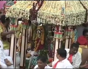 Modi flags off Jagannath Rath Yatra in Ahmedabad.mp4
