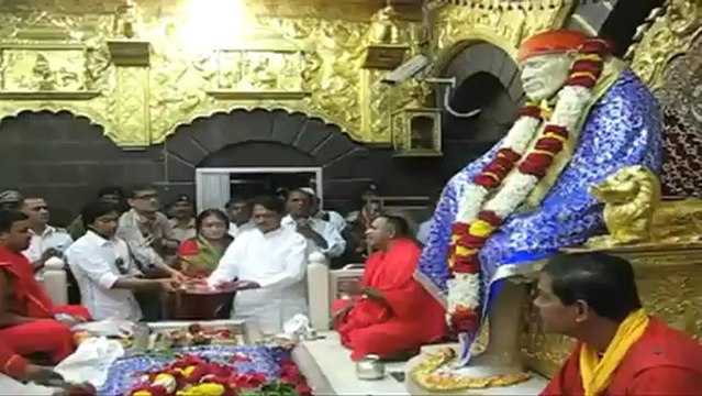 Political fraternity mourns Vilasrao Deshmukh's death.mp4