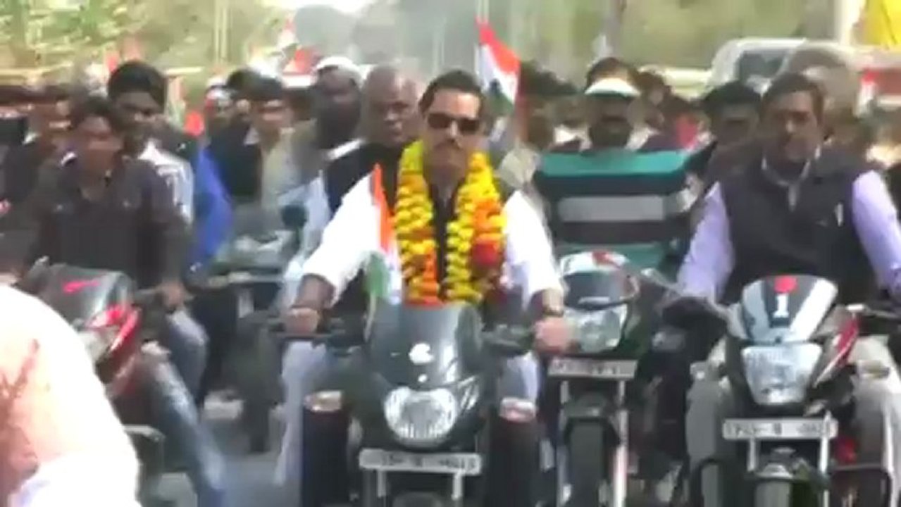 Reliance Industries shares hit by Kejriwal's allegations.mp4