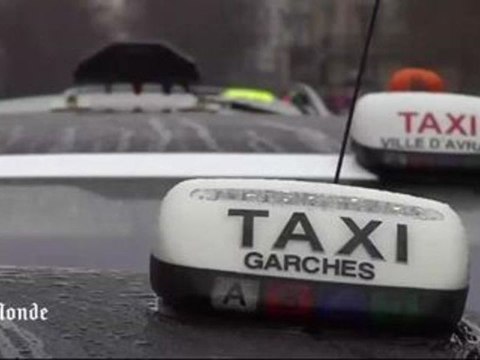 Les chauffeurs de taxi manifestent à Paris et dans toute la France