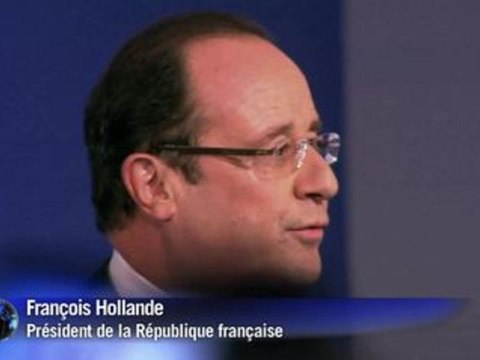 Hollande veut un nouvel âge pour les relations franco-algériennes
