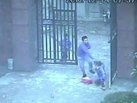 Les caméras de surveillance filment l'attaque d'une école en Chine