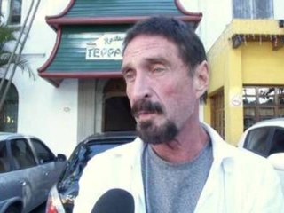 John McAfee explique sa demande d'asile politique au Guatemala