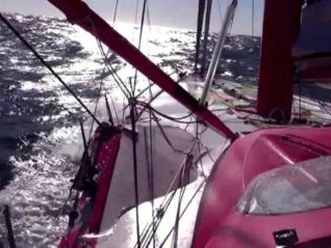 Vendée Globe : heurté par un chalutier, Kito de Pavant contraint à l'abandon
