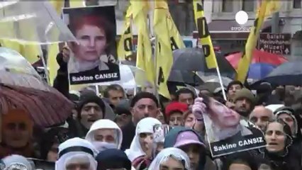 Le mystère demeure après l'assassinat de trois...