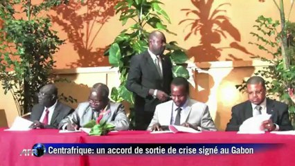 Centrafrique: un accord de sortie de crise signé à Libreville