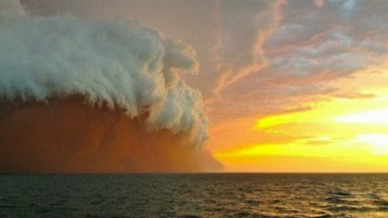 Dramatic images of dust storm off Australian coast