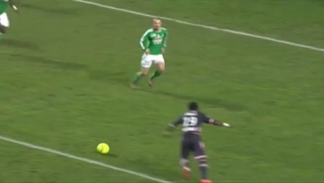 Le superbe but de Serge Aurier à Geoffroy-Guichard face aux Verts