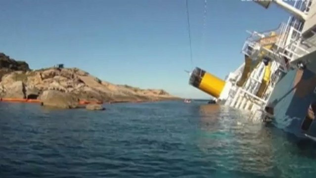 Costa Concordia: Italian coastguard release new rescue video