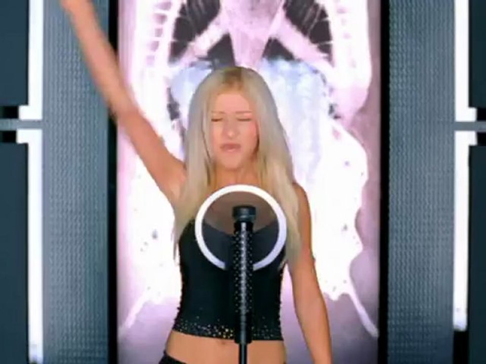 Christina Aguilera - I Turn To You- SAKİNSESLİ.COM