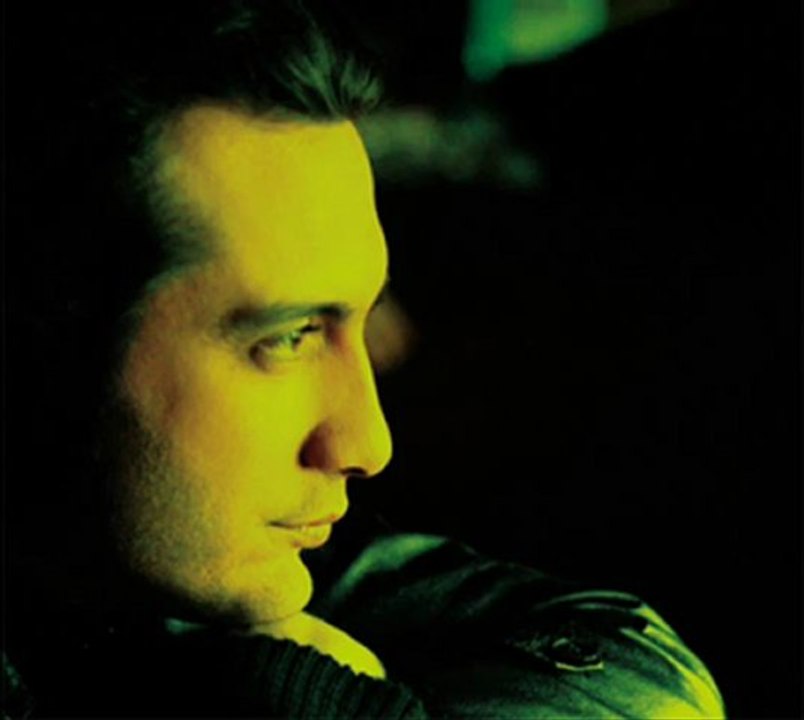 kıraç-yüce dağ başında yanar bir ışık