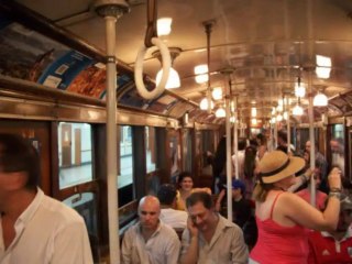 Subterráneo Línea A - Último dia de servicio de los coches originales.