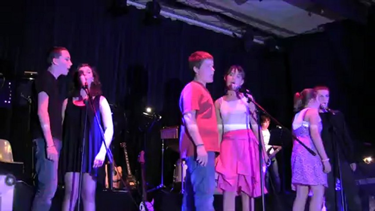 Deville les Rouen - College Jules Verne - Concert 2011- 016.MTS