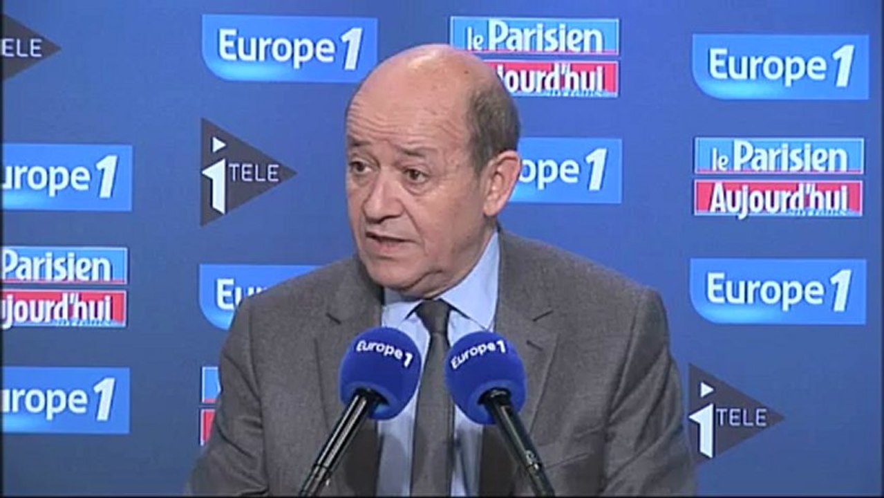 Le Drian : "des raids en permanence"