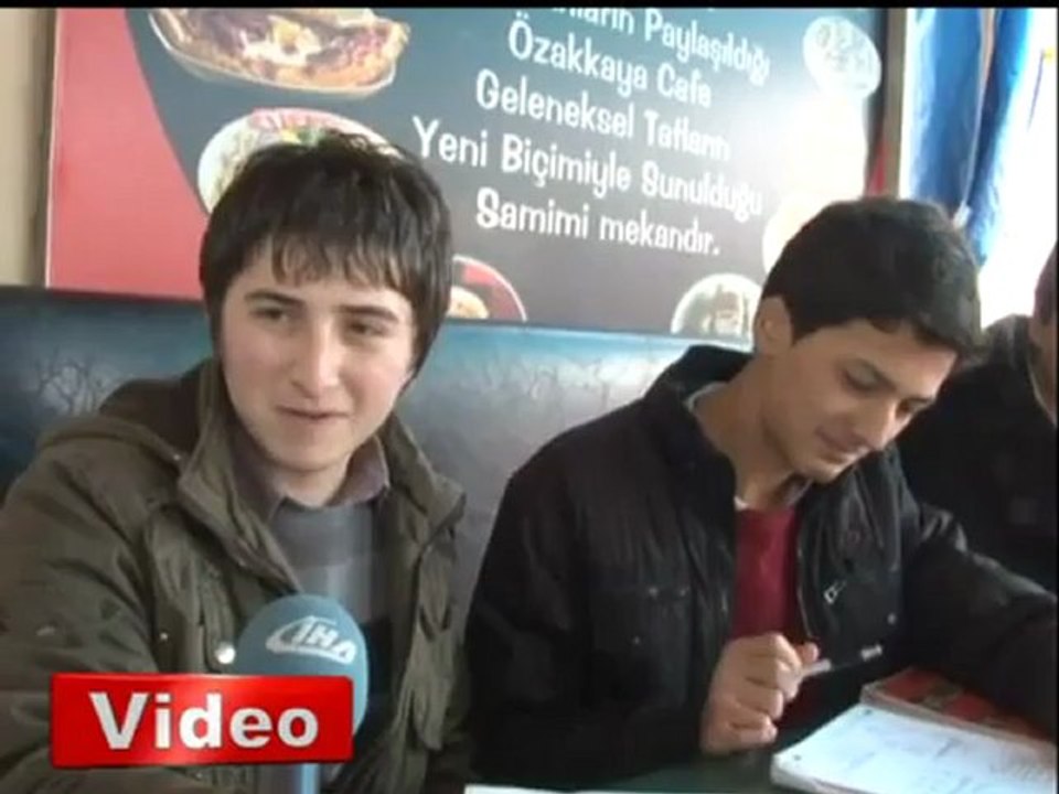 24 Parmaklı Genç Şaşırtıyor videosu
