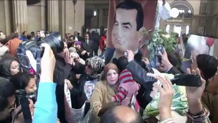 Egypt's Mubarak to have retrial, supporters rejoice
