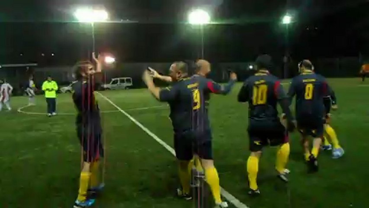 Esultanza di Riccardi con dedica per Michele