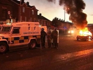 Police wounded in Balfast clashes