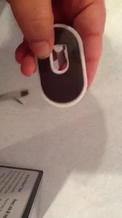 How to Magnitize a screwdriver tip