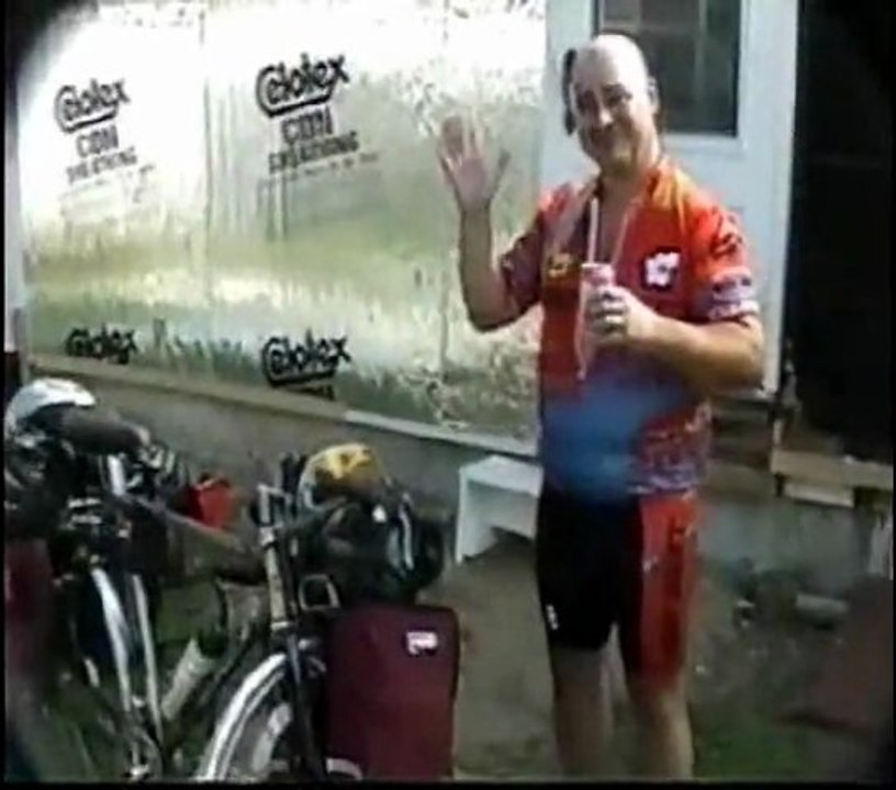 Michel à vélo au Lac St-Jean, Québec, le 12 juillet 1997. www.michellebeaualuminium.com