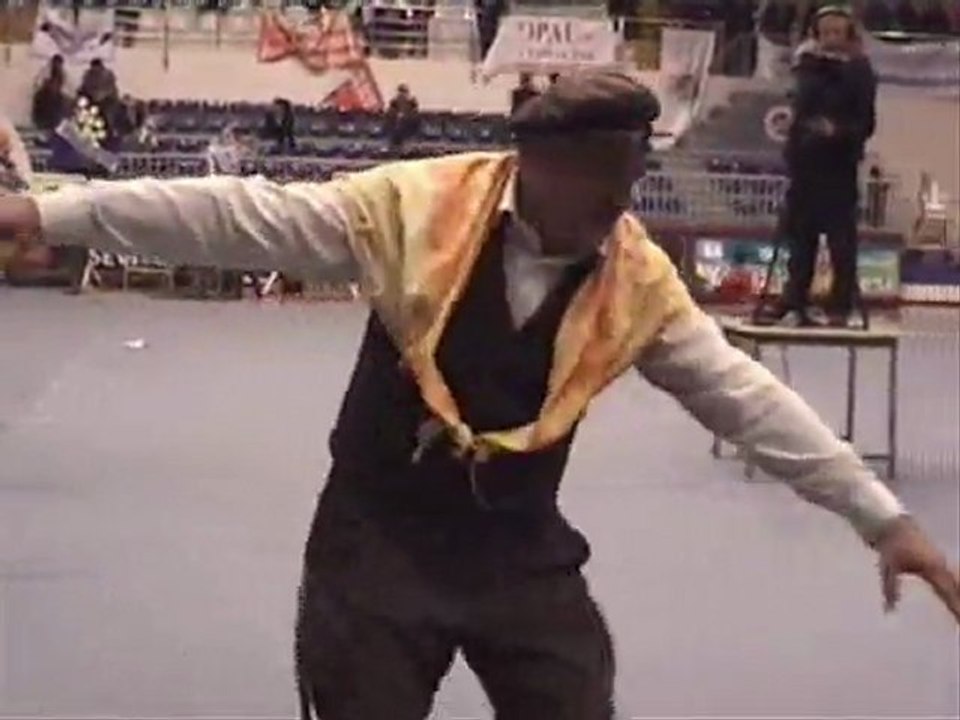 RAMAZAN KIVRAK ANTALYA YÖRÜKLER GECESİNDE Kİ YÖRESEL OYUNU.2010.