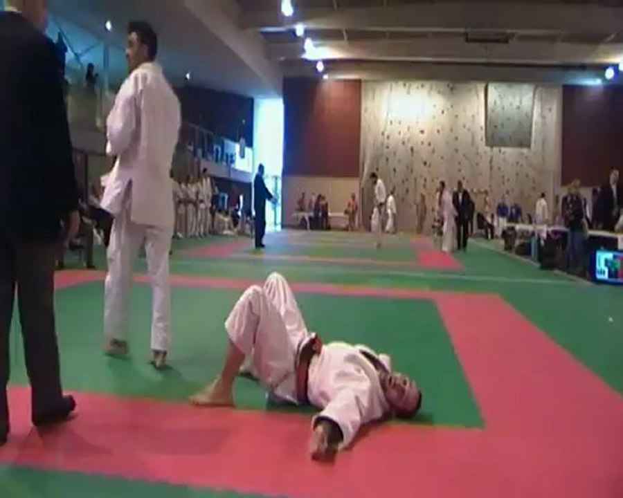 ( 2/2 ) Denis Reymann -81kg 1/2 finale alsaces par equipes 2013 ASPTT- PEUGEOT MULHOUSE