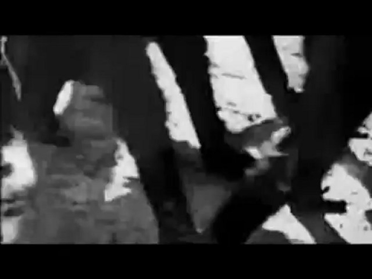 ⁣THE RED OCTOBER CHOCOLATE FACTORY   - RAIN
