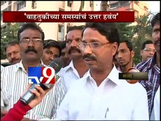 Charkop Residents fed up of Bigger Roads...Bike Rider STUNTS at night-TV9