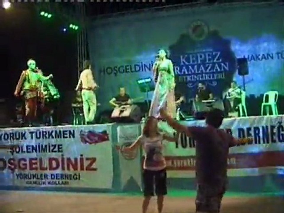 KESİK ÇAYIR GAMZE DURMAZER ANTALYA YÖRÜKLER RAMAZAN EĞLENCESİNDE.2011