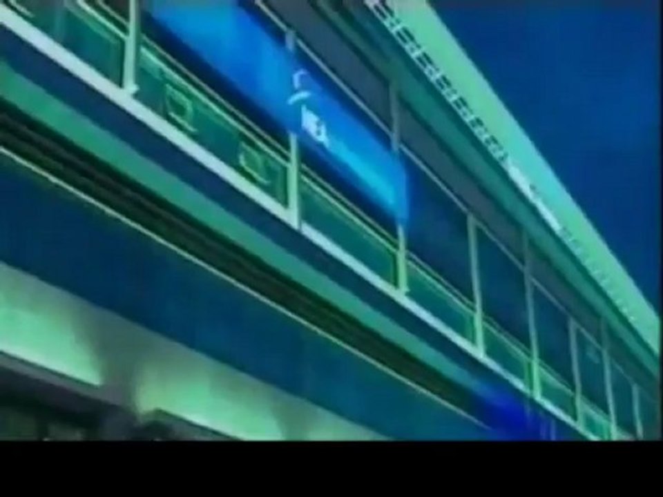 Διχάζει η επίθεση στο γραφείο του πρωθυπουργού