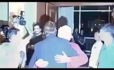 Amitabh Bachchan launches Om Puri's autobiography.mp4