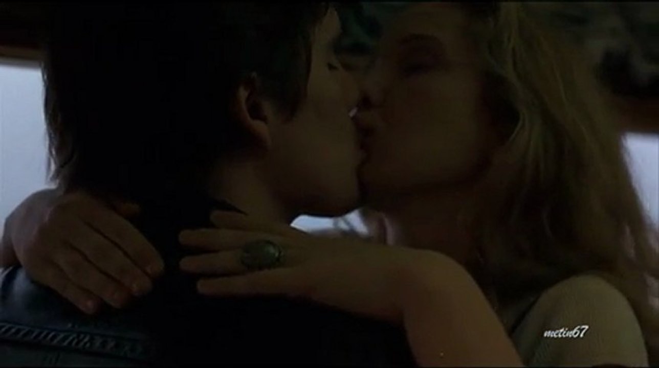 Ezginin Günlüğü - Zerdaliler videoklip 2013