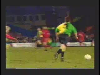 Eric Cantona Goal - ManU vs Swindon