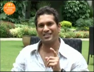 Sachin Tendulkar puts himself up for auction for a cause.mp4