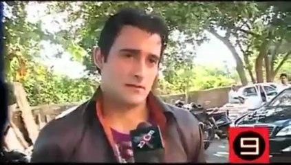 Sexy single Akshaye Khanna.mp4