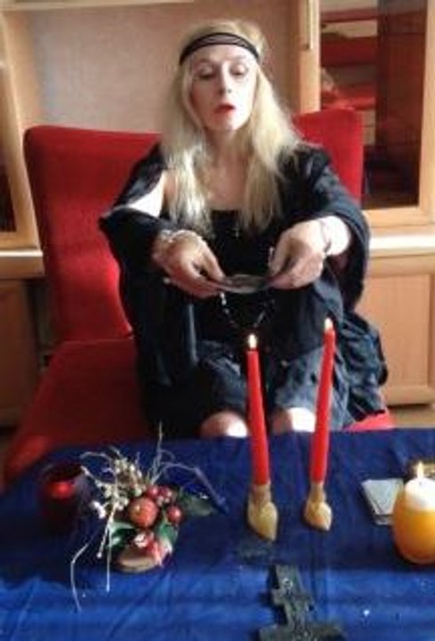 Главная Консультация обучение магии ясновидению гаданию целительству Таро Руны астрология Ленорман.