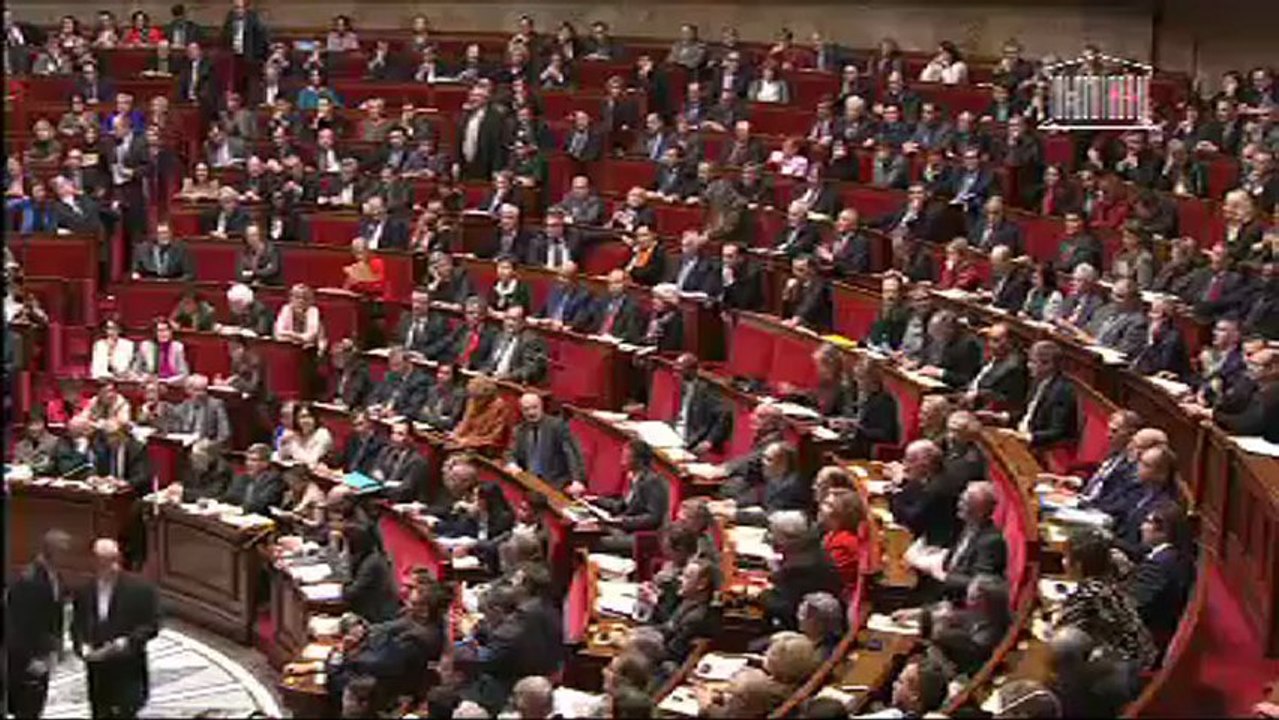 "Référendum ! Référendum !", scande des députés UMP à l'Assemblée