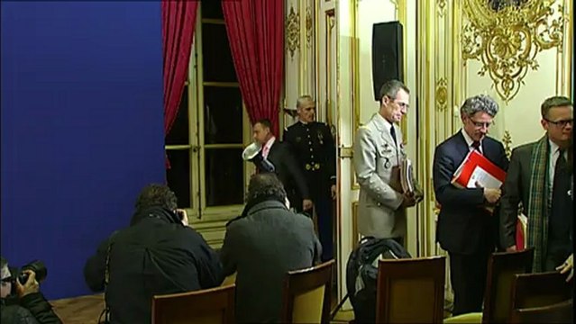 França vai mobilizar 2.500 soldados