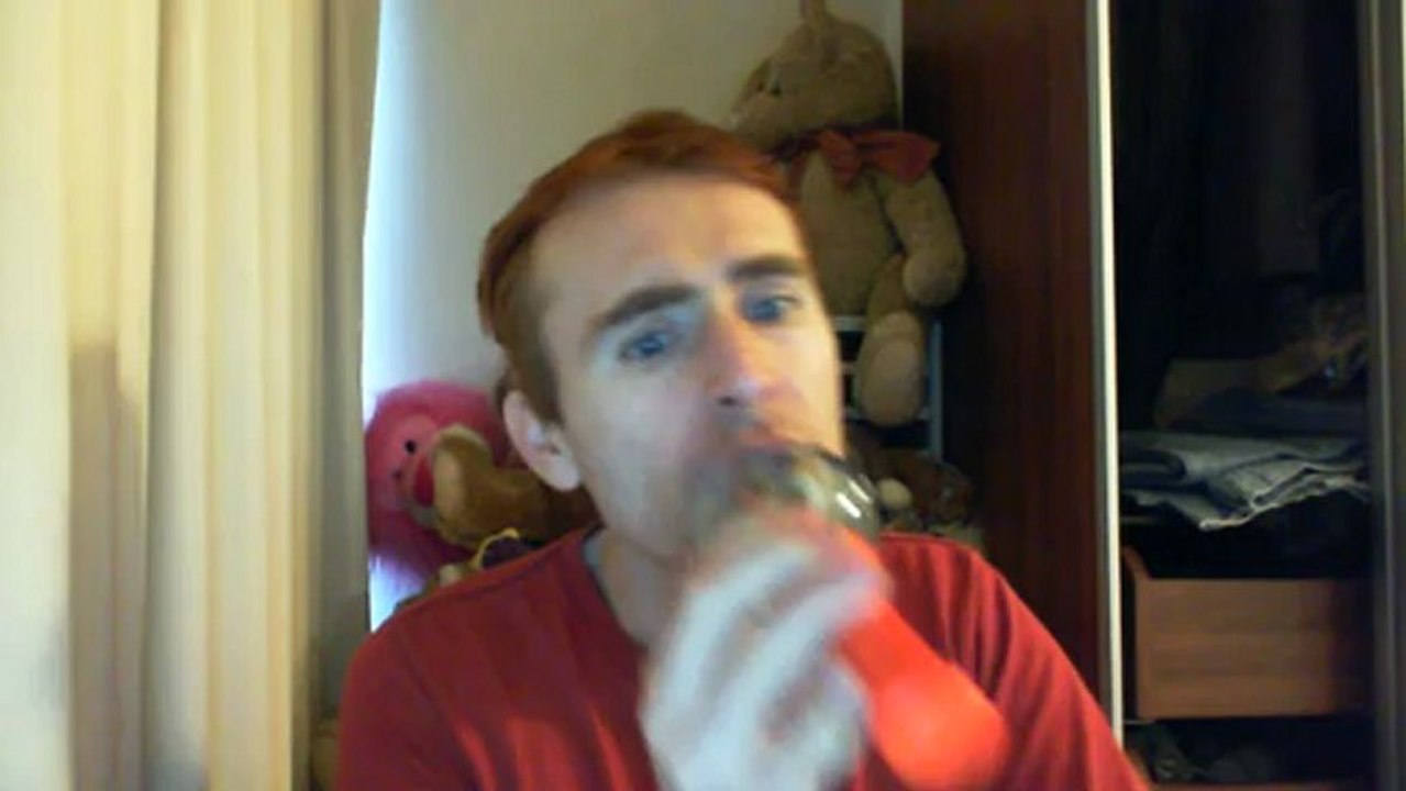 Wiwi égratigne "lightning strikes" de Klaus Nomi