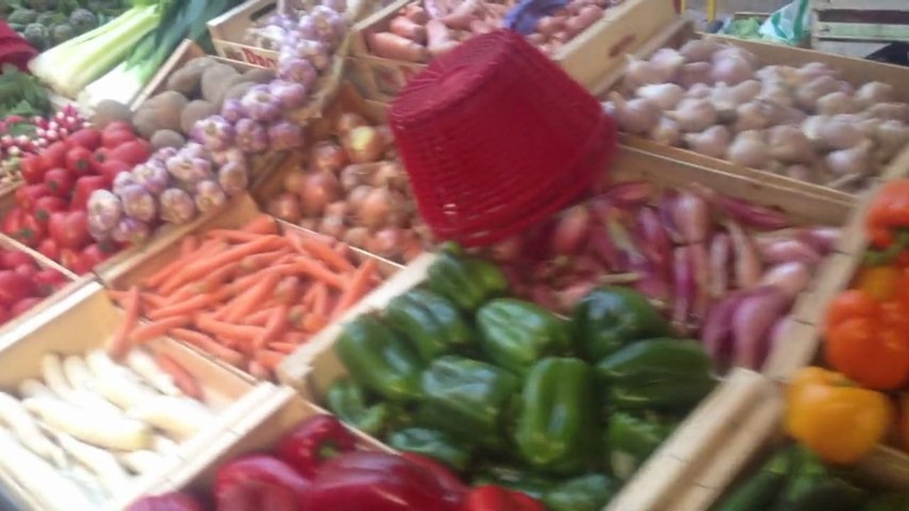 marché de l isle sur la  sorgue le dimanche matin