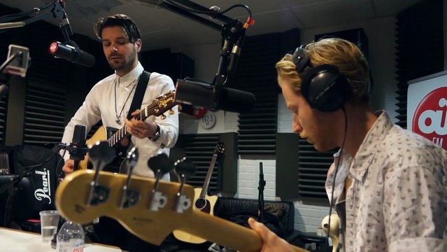 Biffy Clyro - Rage Against The Machine Cover - Session Acoustique OÜI FM