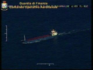 Messina - Sequestrata nave con 28 clandestini a bordo (11.01.13)