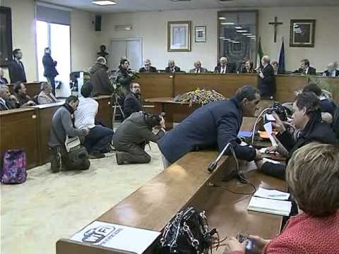 Aversa (CE) - Contestazione al ministro Balduzzi (08.01.13)