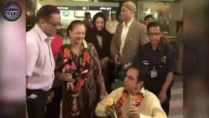 Dilip Kumar & Saira Banu return from Umrah