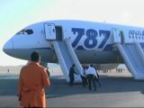 Boeing 787 Dreamliner совершил экстренную посадку