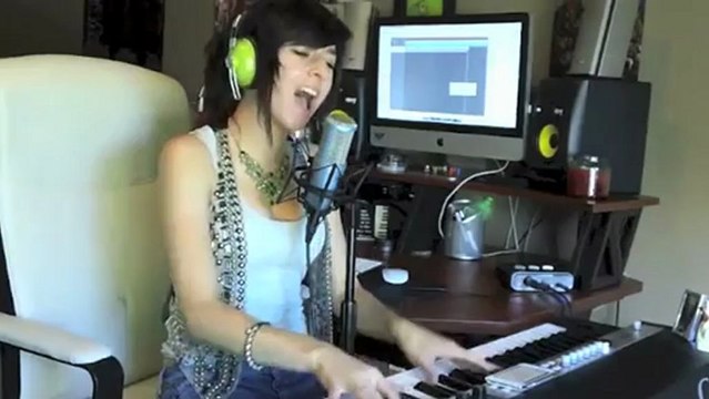 Christina Grimmie - Locked Out Of Heaven (Bruno Mars Cover)HD