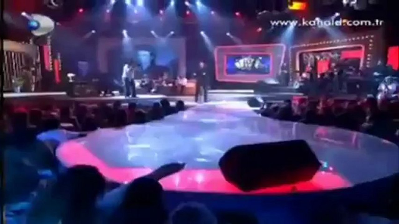 DUR GITME NE OLUR BEYAZ SHOW MUSTAFA CILEKES