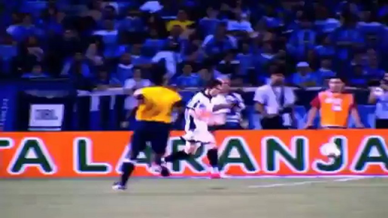 Top10: "Goooooal!" Traumtore von Neymar, Ronaldinho & Co.