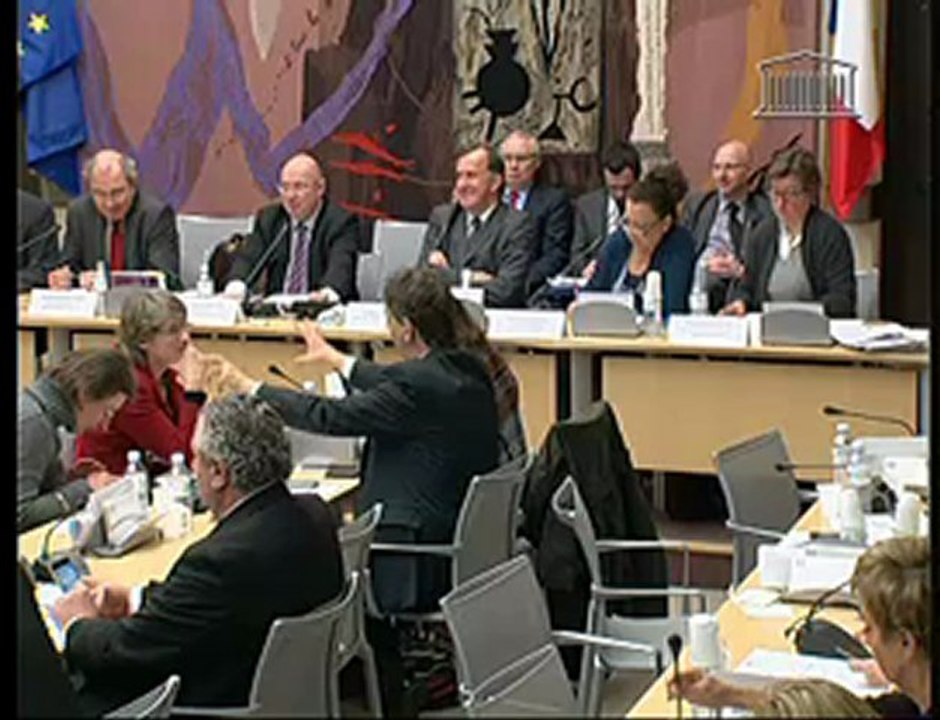 Question de Frédéric Barbier - Situation de PSA Peugeot Citroën