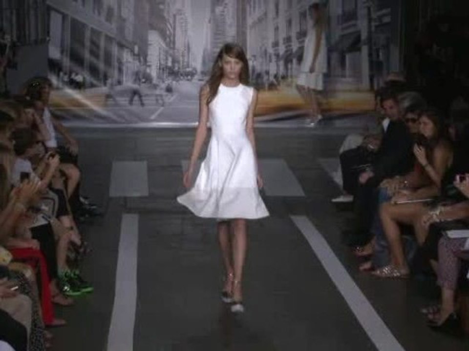 Défilé DKNY Collection Femme Printemps Eté 2013 à New York